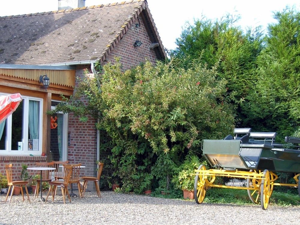 Leval Bed & Breakfast Trefcon Bagian luar foto